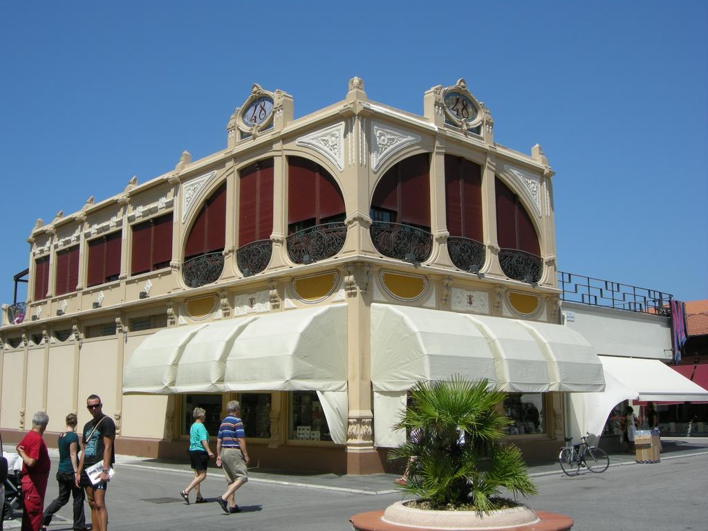 Hotel Bianchi Viareggio Dış mekan fotoğraf